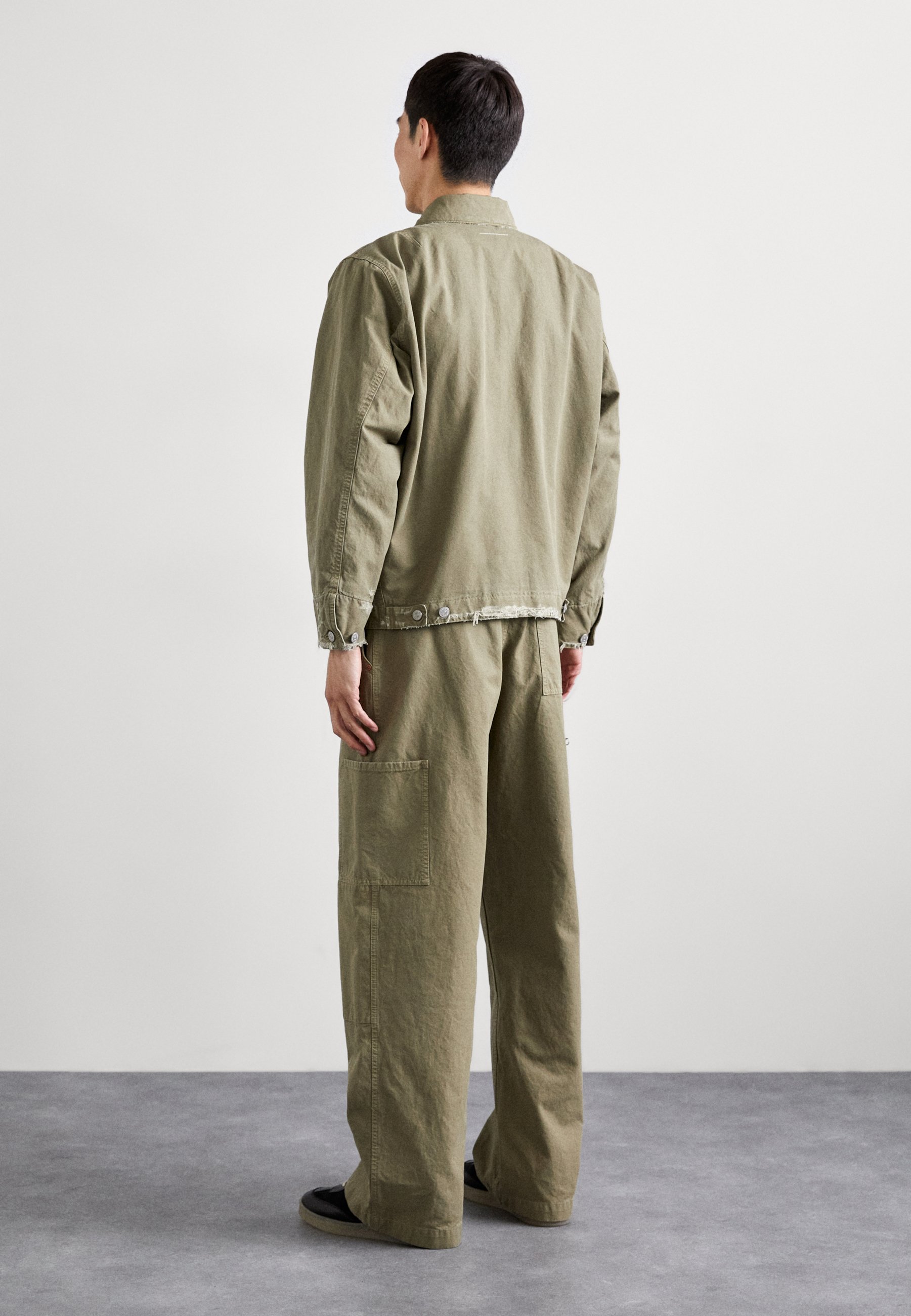 パンツ MM6 MAISON MARGIELA Drawstring pants Green Green Tucked Sweatpants by MM6 Maison Margiela on Sale