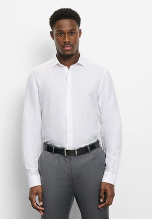 GARMENT WASHED BODY FIT BUSINESS KENT - Businesshemd - weiß