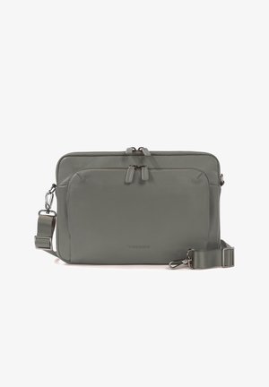 Sac messager en cuir gris avec deux compartiments zippés, sangle réglable et quincaillerie en métal. Texture lisse et design minimaliste.