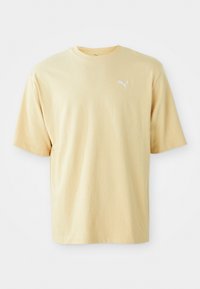 WARDROBE ESS BOXY TEE - Navadna majica - pebble path