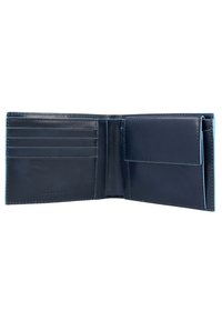Portafoglio in pelle blu navy con più slot per carte, un compartimento per le banconote e un design pieghevole. Texture liscia con dettagli di cucitura a contrasto.