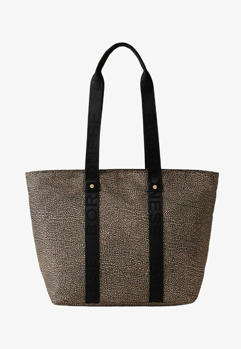 Grande borsa tote con una superficie beige testurizzata e macchie nere, robusti manici neri con branding in rilievo e dettagli in metallo dorato.