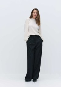 STOCKH LM ESTRID PLEATED - Pusero - offwhite