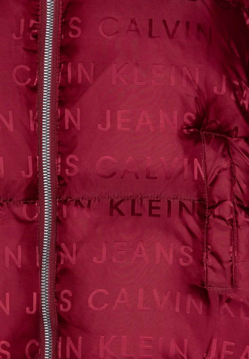 Calvin Klein Jeans LOGO PUFFER Giacca invernale rich cherry