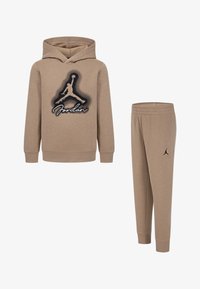 Izbrano, desert camo