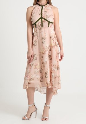 Robe de cocktail - pink