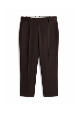Pantalon marron sur mesure avec jambe droite, doté de poches latérales et de passants de ceinture, fabriqué à partir d'un tissu lisse et structuré.