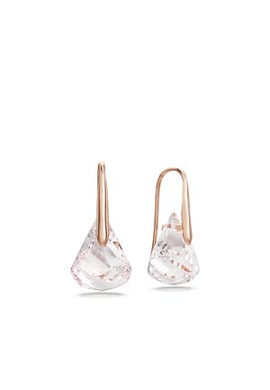 Orecchini in oro rosa con design triangolare in cristallo trasparente a punte, dotati di una superficie texturizzata e bordi sfaccettati per un ulteriore tocco di brillantezza.