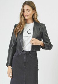 PHOEBECC LEATHER CROP BLAZER - Jachetă piele - black