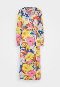 Vestido envolvente floral con colores vibrantes: fondo azul con grandes flores amarillas, rosas y naranjas, mangas largas y detalle de cintura atada.