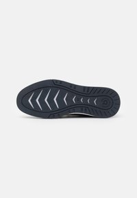 Thumbnail Image 8