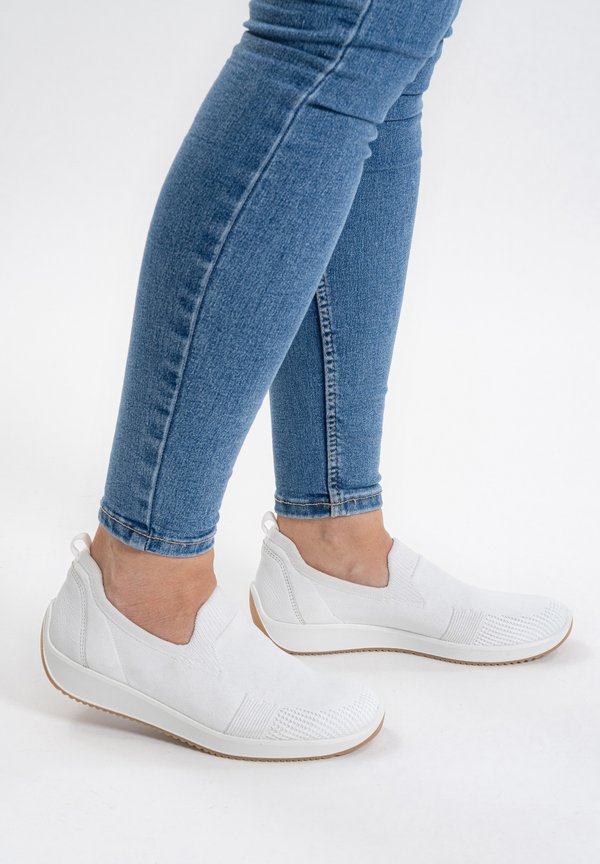 LISSABON - Sneaker low