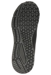 Czarny gumowy spód z geometrycznym wzorem bieżnika, który zawiera trójkąty i występy dla lepszej przyczepności i trakcji, o teksturowanym wykończeniu.