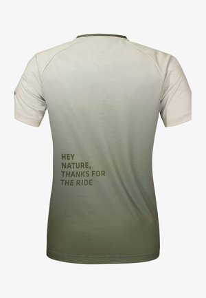 Kurze Ärmel Sportshirt in Hellgrau, das zu Grün verblasst, mit einem strukturierten Design und bedrucktem Text: "HEY NATUR, DANKE FÜR DIE FAHRT."