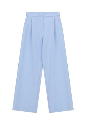 Pantaloni azzurri chiaro a gamba larga con pince frontali, tasche laterali e vita con chiusura frontale nascosta.