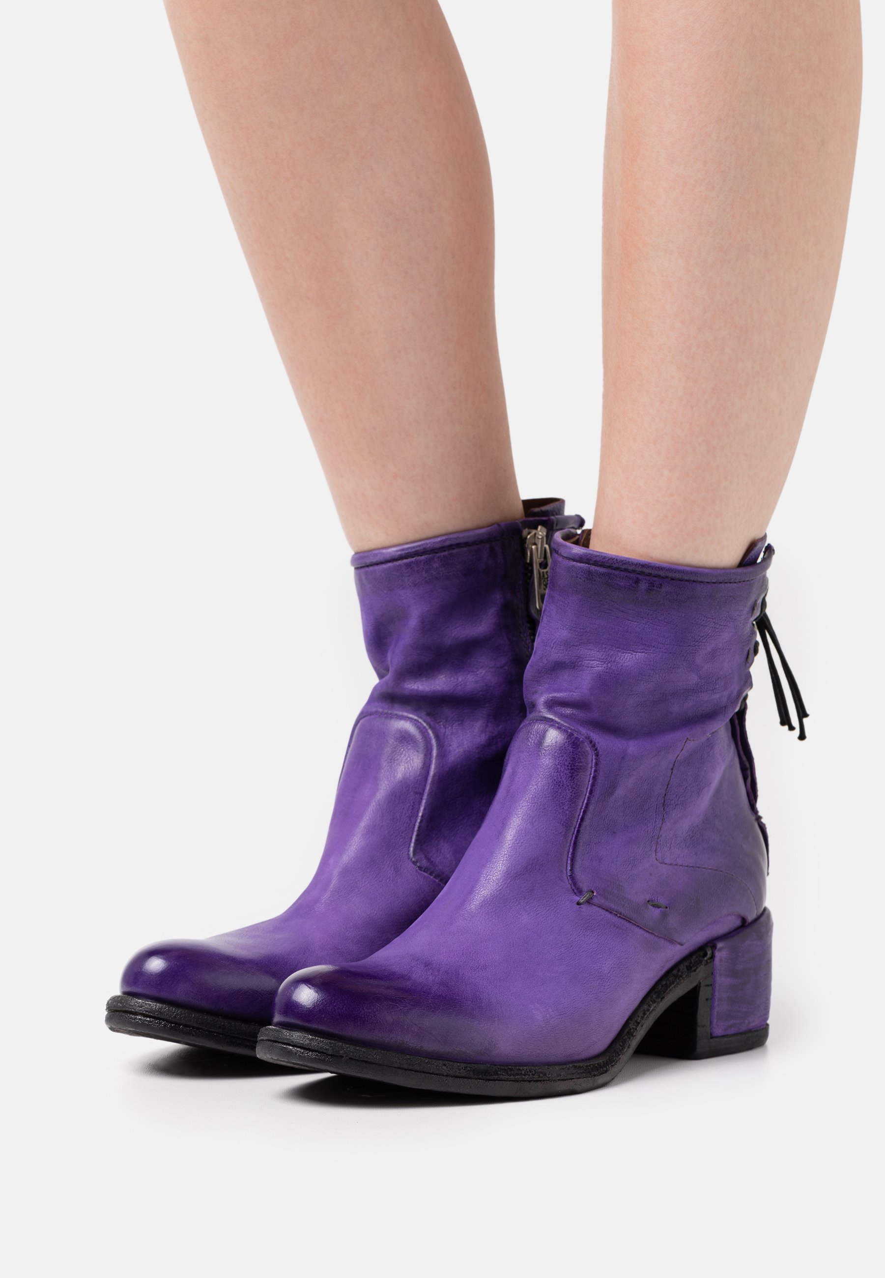 purple boots uk