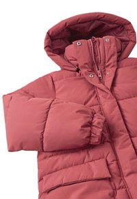 Giacca imbottita rosa con cappuccio, caratterizzata da un design trapuntato, polsini elasticizzati e tasche anteriori. Texture morbida con una finitura liscia.