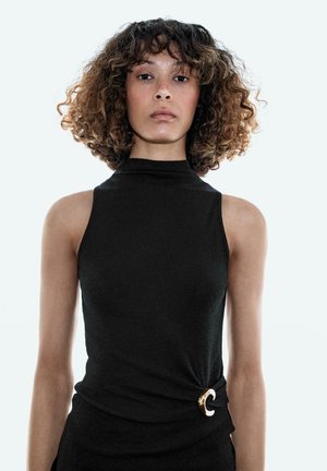 FUNNEL NECK WITH BROOCH DETAIL  - Top - black