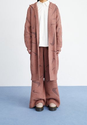 Vest - brown