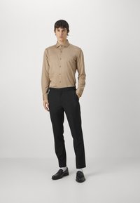 BOSS HANK SPREAD - Alkalmi ing - medium beige