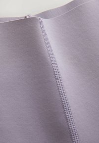 Nem kiválasztott, lilac purple