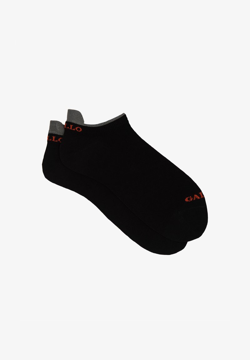 Calzini neri alla caviglia con tallone e punta grigi. Presentano il logo rosso "Gallo" sul lato. Miscelato di cotone per comfort e traspirabilità.