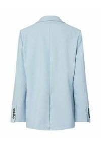 Ανοιχτό μπλε σακάκι με μακριά μανίκια και τέσσερα σκούρα κουμπιά σε κάθε μανσέτα, απεικονιζόμενο από πίσω σε λευκό φόντο.