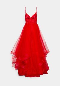 Röd aftonklänning med figurnära liv, genomskinlig tyllkjol, spagettiremmar och lager av volanger vid nederkanten. Invecklad pärlarbeten på bodicen.