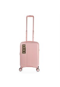Maleta rígida rosa de DKNY con superficie texturizada, mango retráctil y cuatro ruedas; presenta un logo dorado de la marca en la parte frontal.