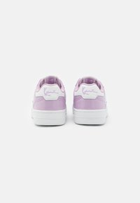 Karl Kani Joggesko - lilac/white