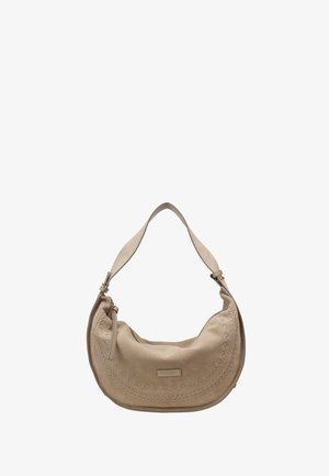 Sac à main croissant en daim beige avec une large bandoulière, des motifs décoratifs cousus et une petite étiquette de marque au centre avant.