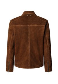 Giacca in suede marrone dal design minimalista. Presenta un colletto standard, polsini con zip e cuciture visibili. Texture liscia in tutto il capo.