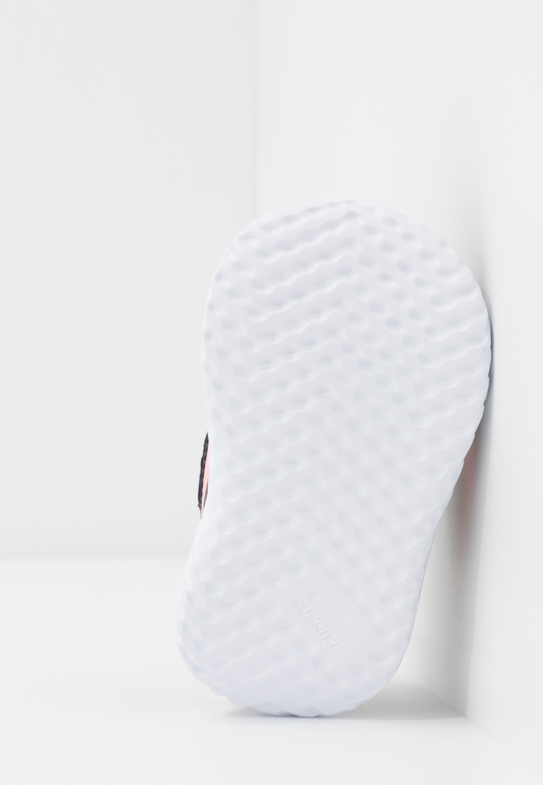 Nike Performance REVOLUTION 5 UNISEX - Neutral running shoes - black/sunset  pulse/black - Zalando.co.uk