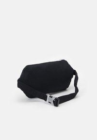 Nike Performance CHALLENGER WAIST PACK LARGE UNISEX - Rumpetaske - black