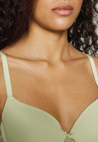 LASCANA FOAM - Soutien com aro - green