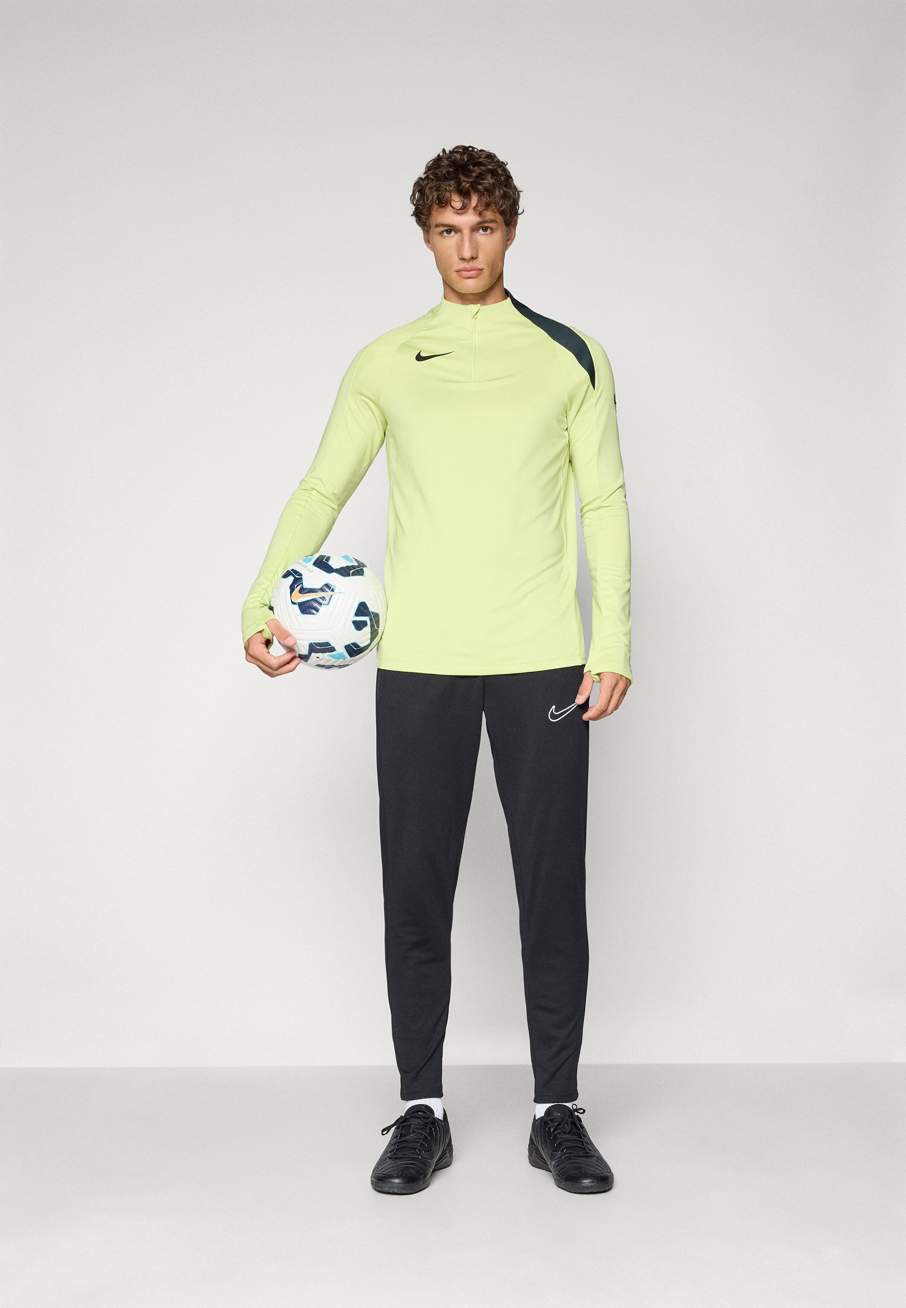 nike performance wear