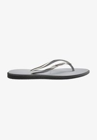 Vybráno, steel grey