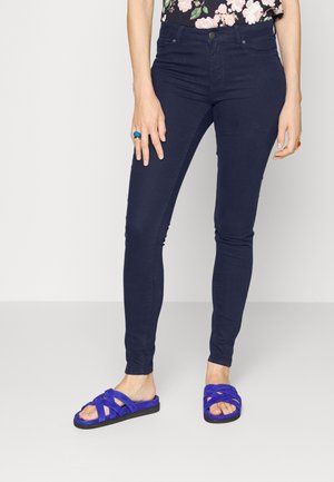 VMHOTSEVEN PANTS  - Calças de ganga de corte skinny - navy blazer
