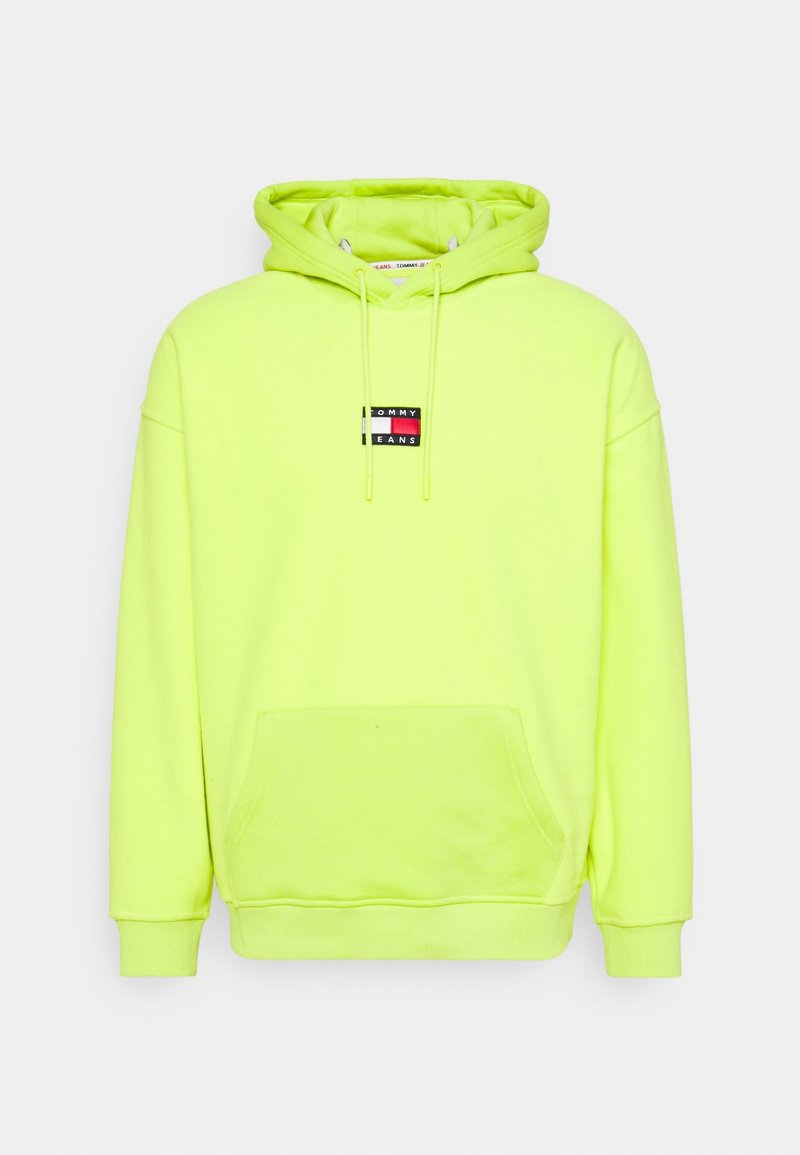 Neon-gelbe Kapuzenjacke aus weichem Stoff, mit einer Fronttasche, verstellbaren Kordeln und einem Markenpatch auf der Brust.