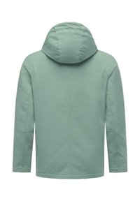 Chaqueta con capucha de color verde claro, hecha de una tela suave y resistente al agua. Presenta un diseño sencillo con mangas largas y un dobladillo recto.