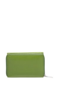 Grünes Lederportemonnaie mit glatter Oberfläche, rechteckiger Form und Reißverschluss. Es verfügt über ein kleines Etikett, das am Reißverschluss befestigt ist.