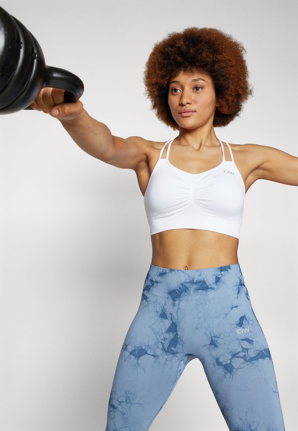 DEFINE SEAMLESS SCRUNCH BRA - Medium support sports bra4