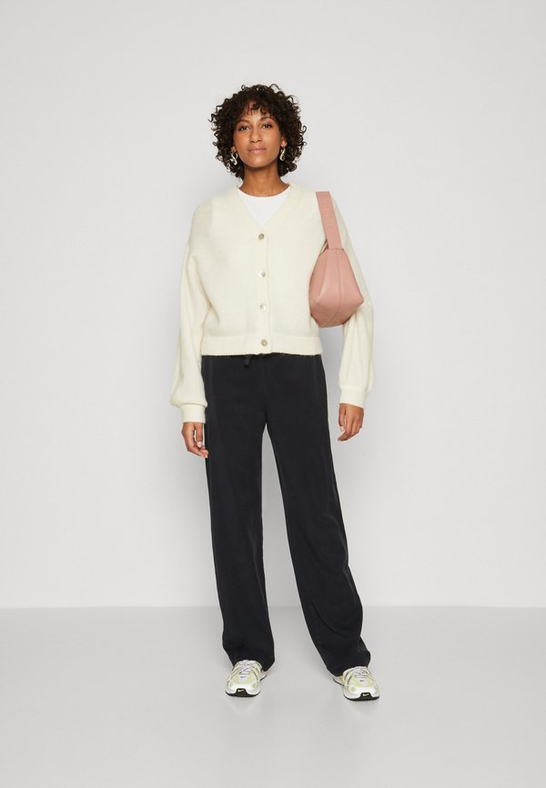 TROUSERS - Trousers - salute3