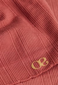 Unausgewählt, terracotta