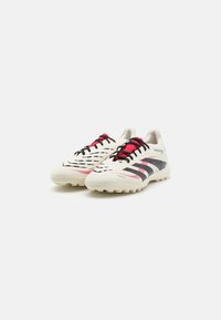 adidas Performance PREDATOR PRO TURF - Fodboldstøvler til kunstgræs - off white/core black/pure ruby