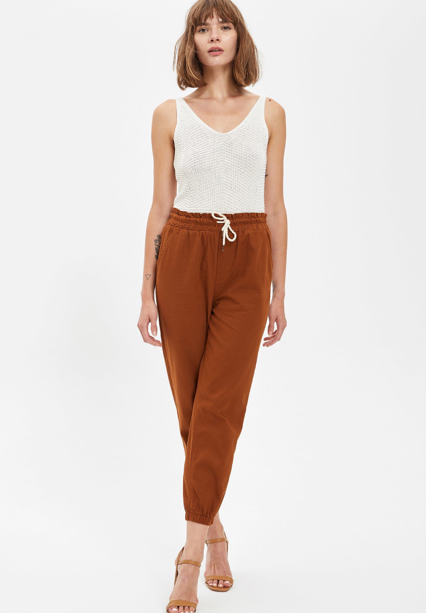 Guía de tallas y tabla de equivalencias - Ropa de Mujer
