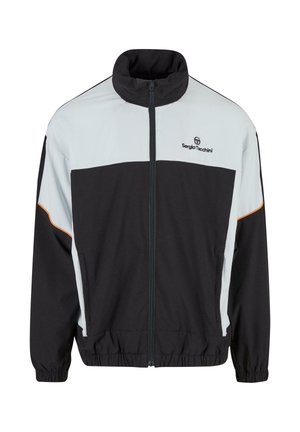 Mustavalkoinen verkkatakki, jossa on korkea kaulus, joustava helma ja oranssit yksityiskohdat; siinä on vetoketjukiinnitys edessä ja logo rinnassa.