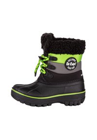 Czarne wodoodporne zimowe buty z zielonymi i szarymi akcentami; posiadają puszysty kołnierz, gumową podeszwę i jasne sznurówki dla pewnego dopasowania.