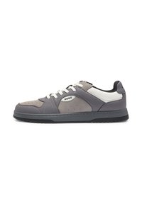 Gray and white sneaker with a smooth leather finish and perforated detailing. Black rubber sole and laces, featuring a subtle logo near the eyelet.