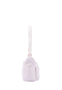 Borsa in pelle bianca con forma arrotondata, tracolla singola, superficie texturizzata e finiture in tono oro. Presenta due tasche frontali con zip.